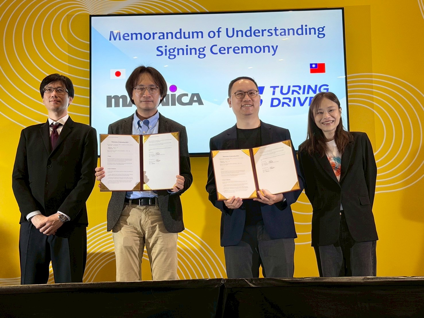 台灣新創Turing Drive與日本企業 Macnica合作意向書簽約儀式